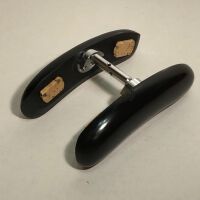 Double-Chinrest –Ebony-bottom mounted fittings