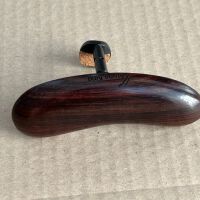 Chinrest – Rosewood - bottom mounted black fittings